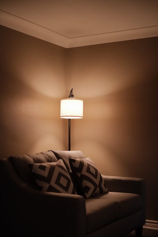 Tips for Creating a Cozy and Inviting Living Space with Simple Home Decor Ideas